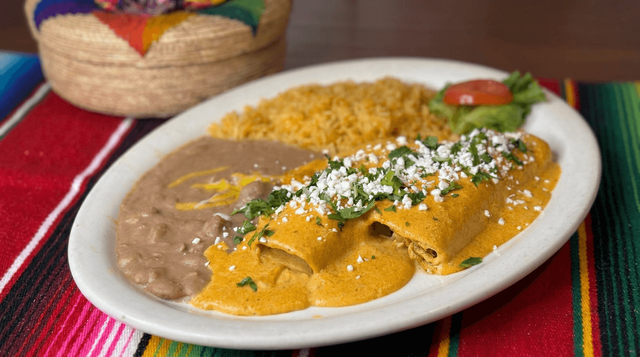 Enchiladas a la Crema.